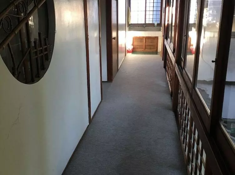 Miyoshiya Ryokan