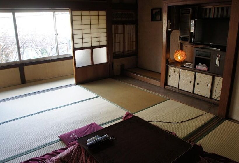 Miyoshiya Ryokan