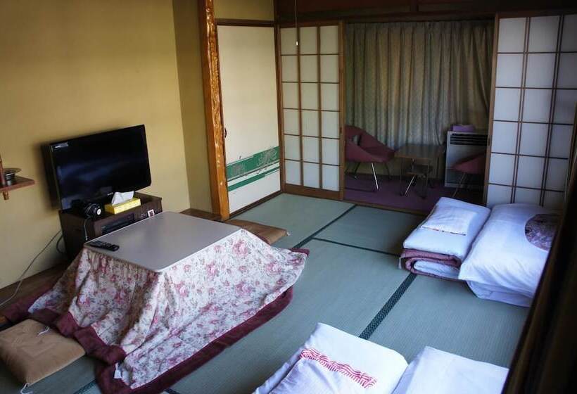 Miyoshiya Ryokan