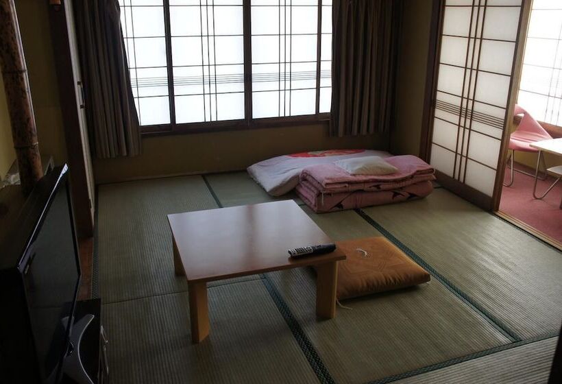 Miyoshiya Ryokan