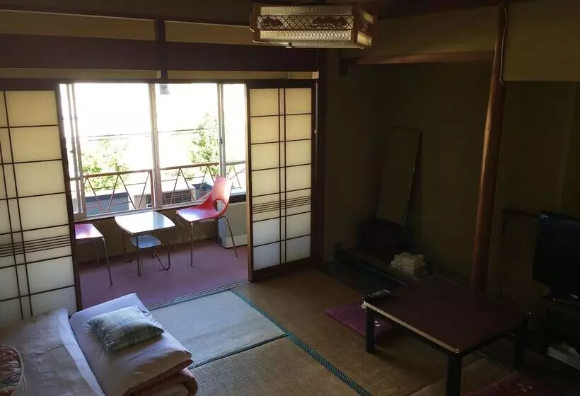 Miyoshiya Ryokan