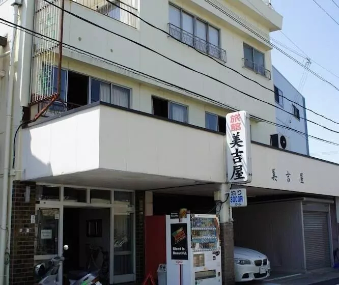 Miyoshiya Ryokan