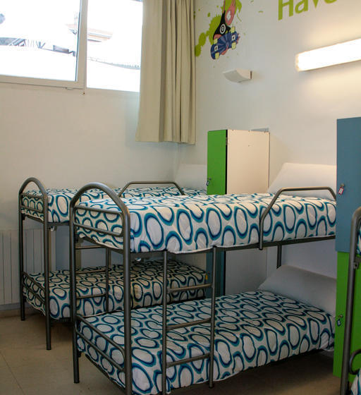 Mundaka Hostel & Sports Cafe