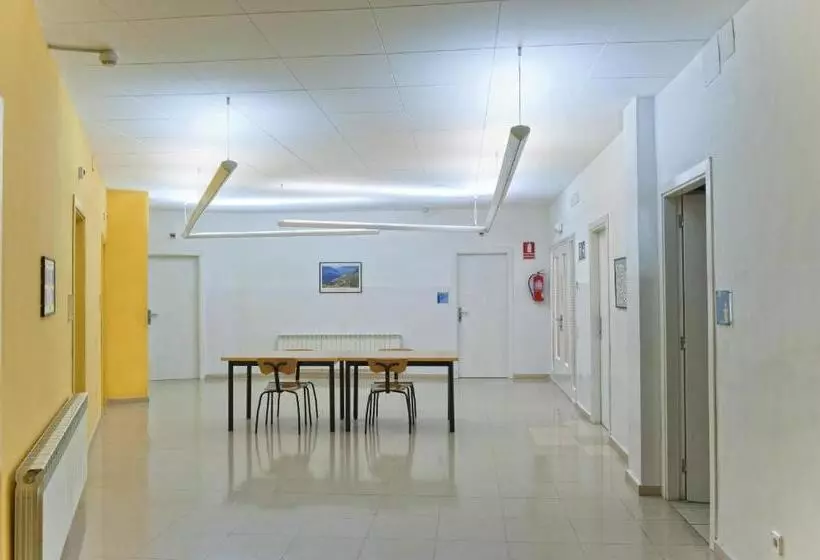 Alberg Montsec Mur
