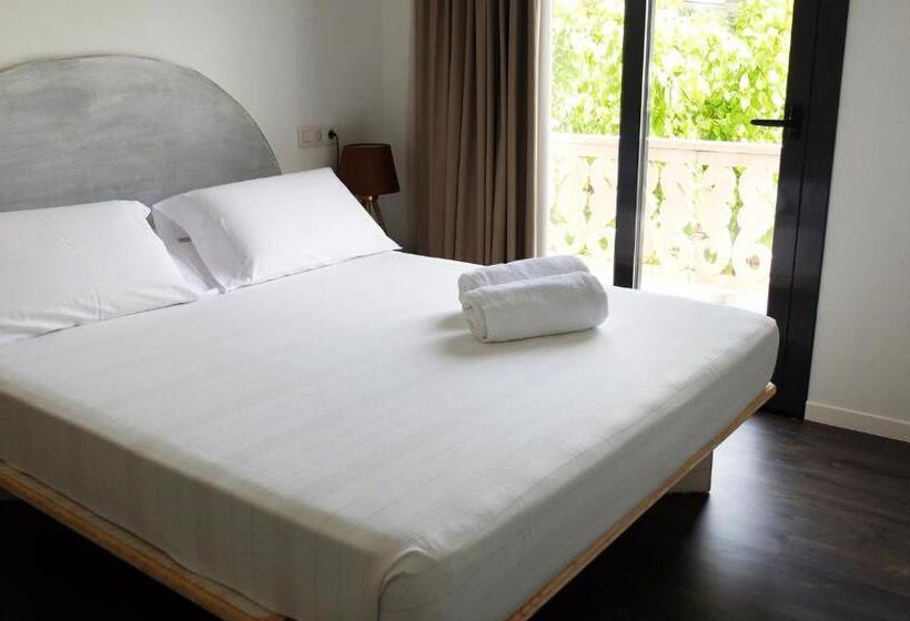 Albergue Hostal Bon Sol