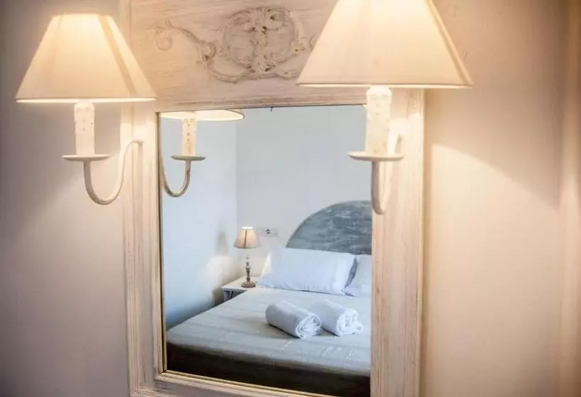 هاستل Hostal Bon Sol