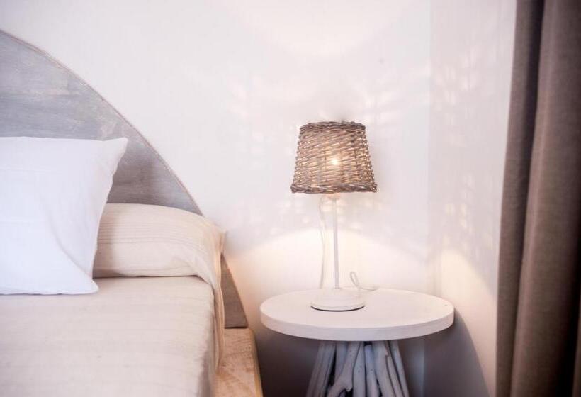 Albergue Hostal Bon Sol