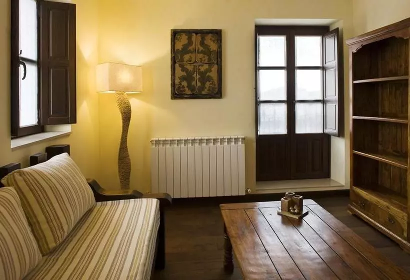 هاستل Hostal Raices