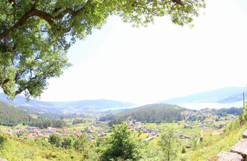 הוסטל O Refuxio De La Jerezana