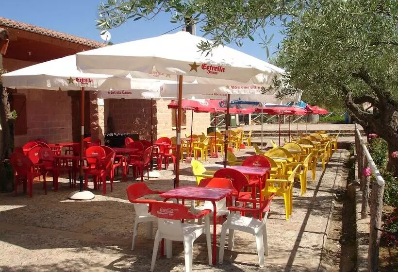 Albergue Restaurante Salto De Bierge   Hostel