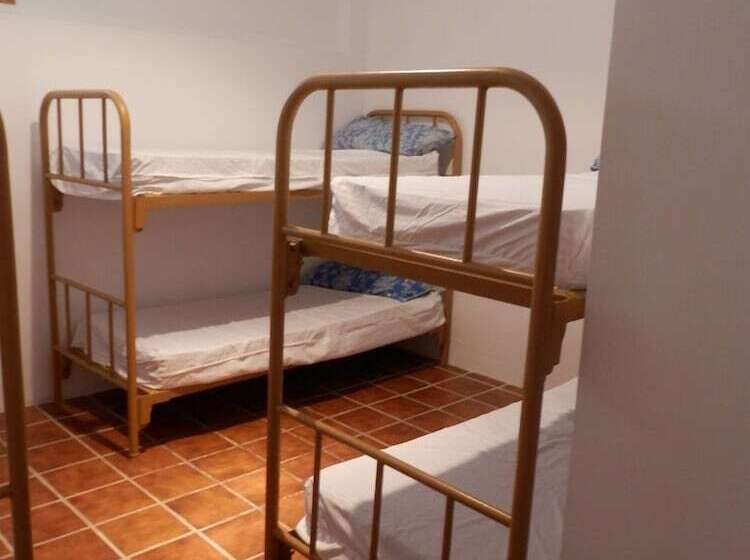 Albergue Restaurante Salto De Bierge   Hostel