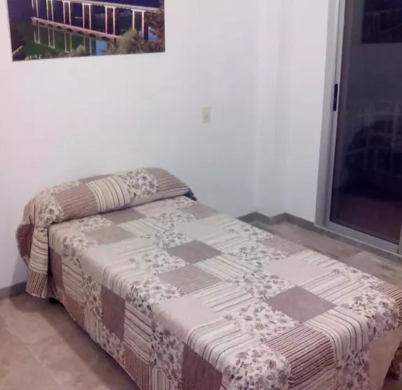 Casa Do Marabillas Hostel
