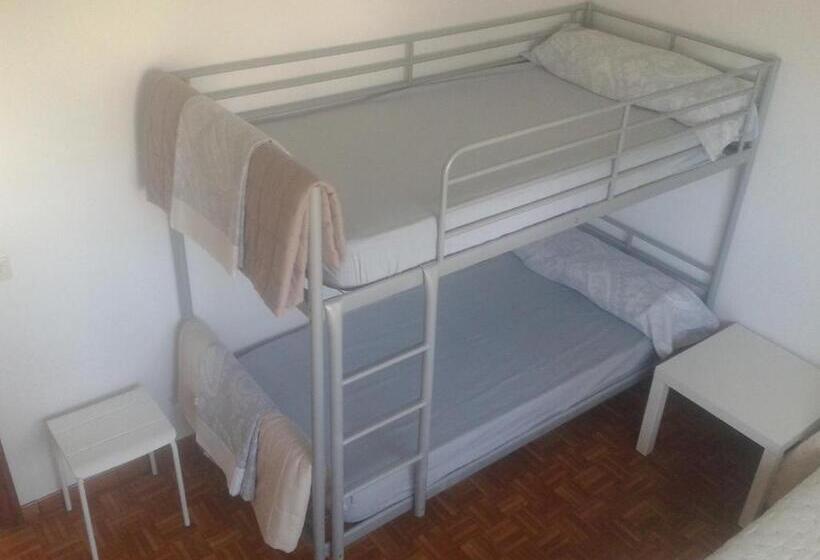 Casa Do Marabillas Hostel