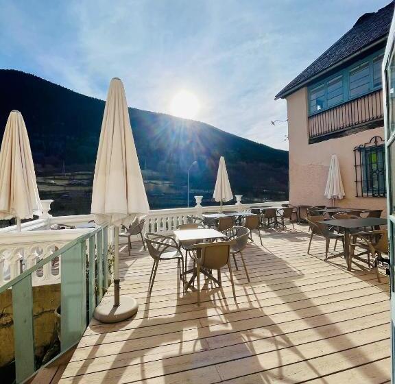 Hostel Baqueira Refugi Rosta Pyrenmuseu