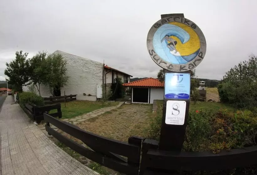 Hostel Barrika Surf Camp