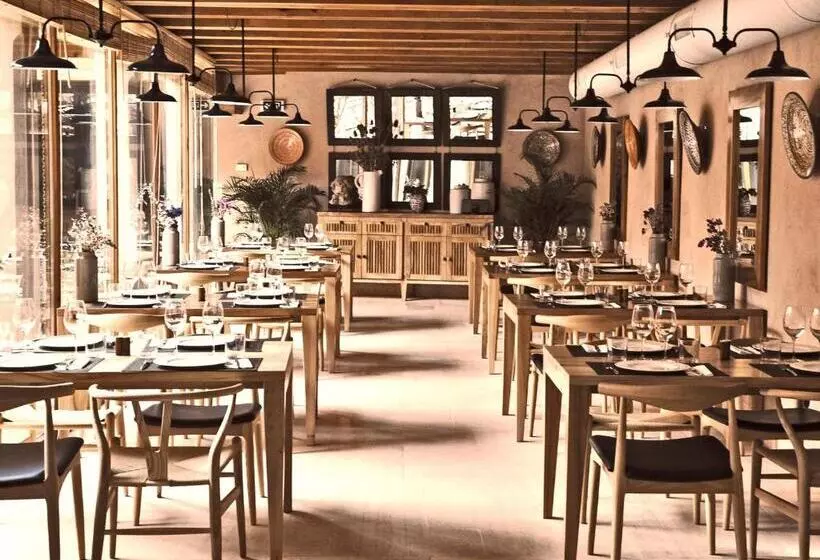 Hotel Ayllon