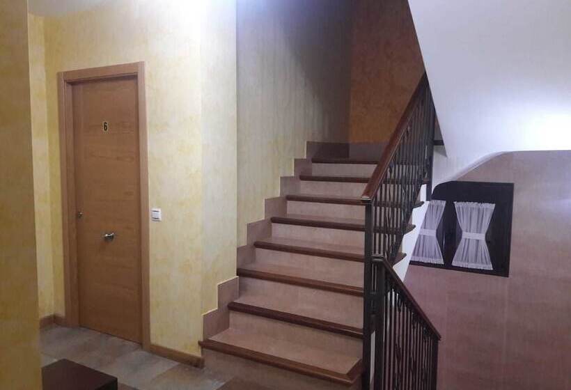 فندق Casa Rural Virgen De Las Cruces