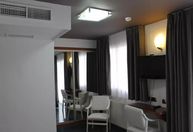 Hotel El Salt