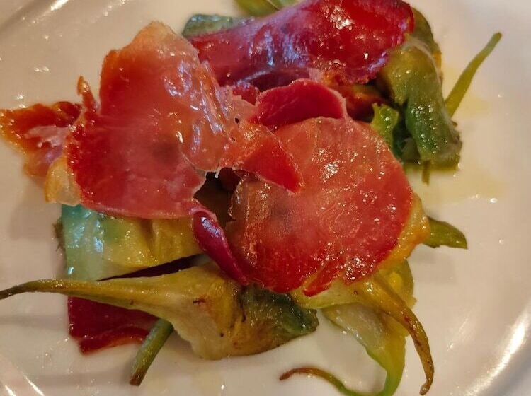 בית מלון כפרי El Salt