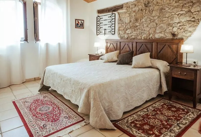 ホテル La Sala De Camós