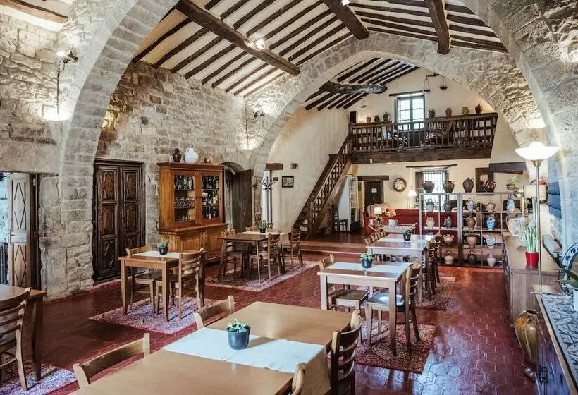 ホテル La Sala De Camós