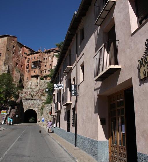 هتل Mesón Del Gallo