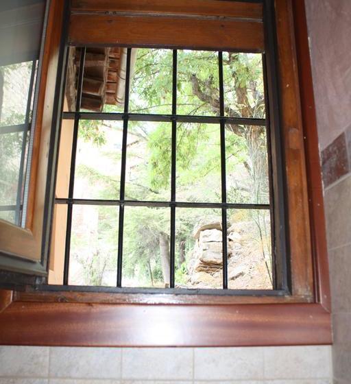 هتل Mesón Del Gallo