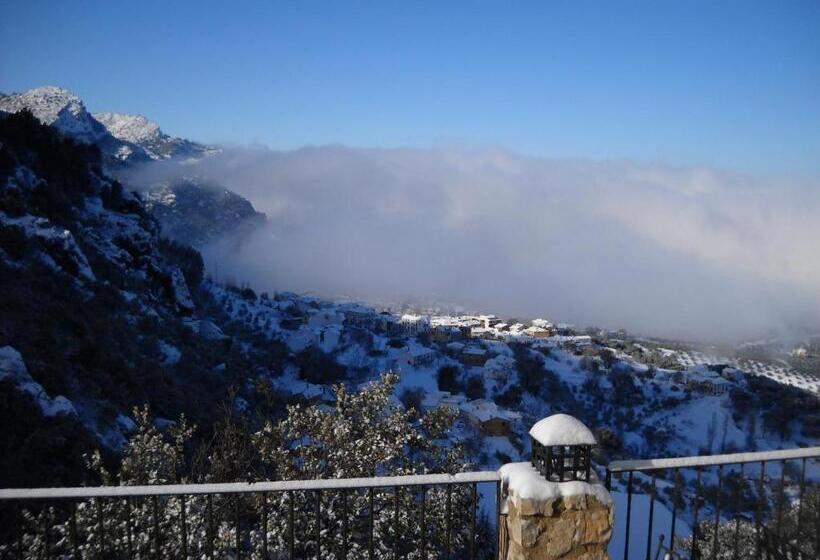 فندق ريفى Calerilla