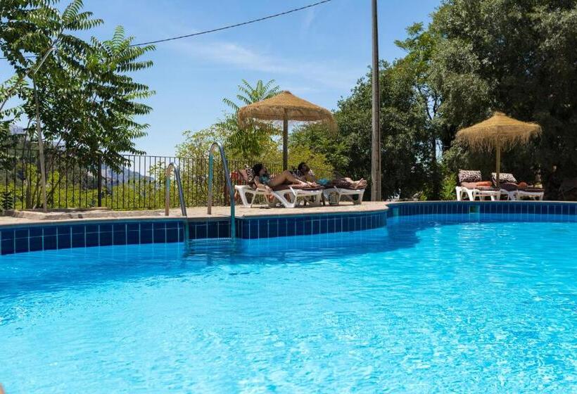 فندق ريفى Calerilla