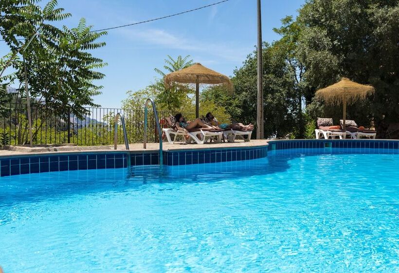 فندق ريفى Calerilla