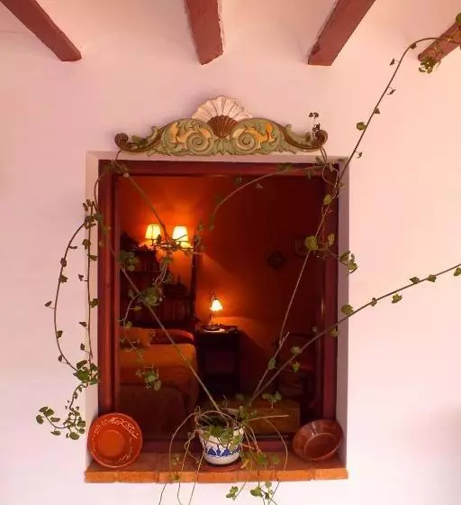 Hotelli Rural Posada Los Caballeros
