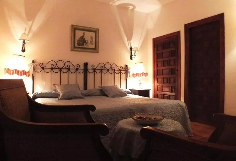 Hotelli Rural Posada Los Caballeros