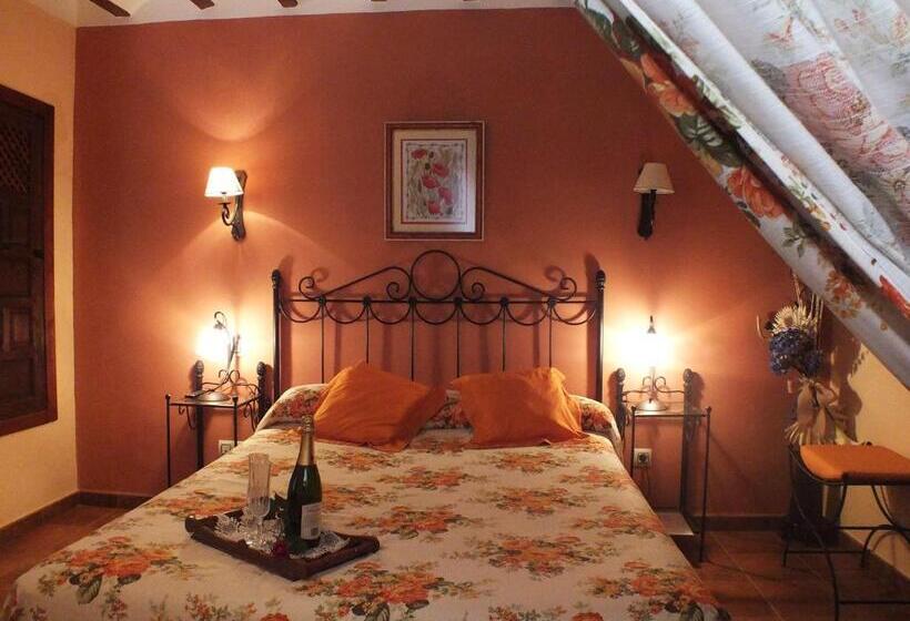 فندق Rural Posada Los Caballeros