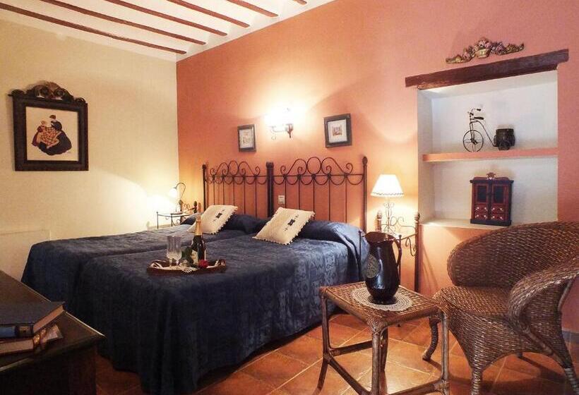 فندق Rural Posada Los Caballeros
