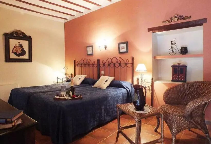 Hotelli Rural Posada Los Caballeros