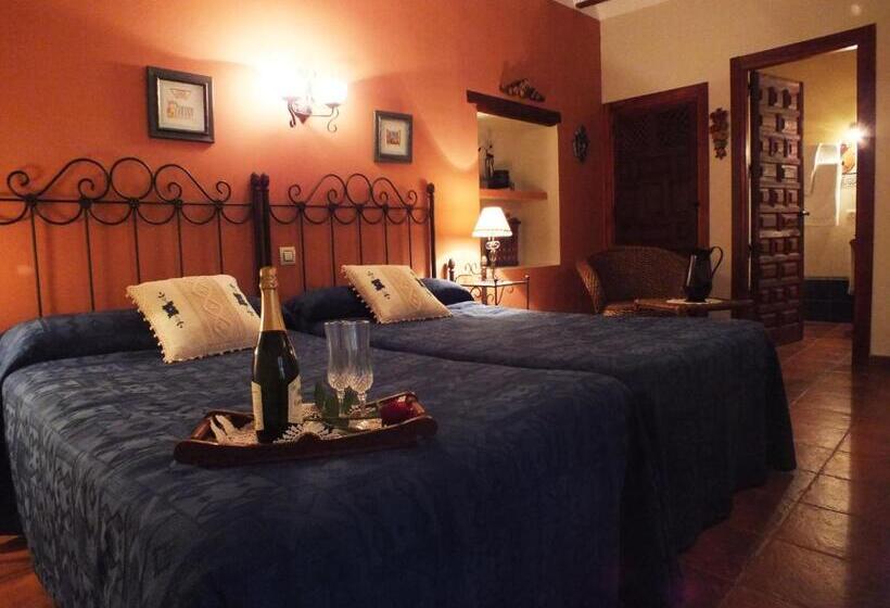 فندق Rural Posada Los Caballeros