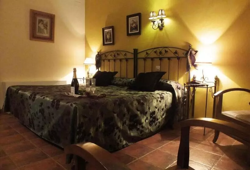 Hotelli Rural Posada Los Caballeros