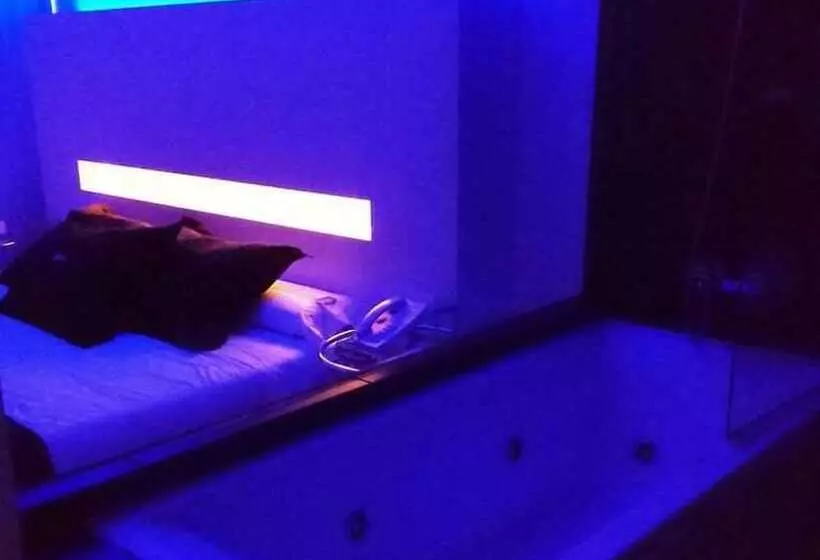 Hotel Shhh