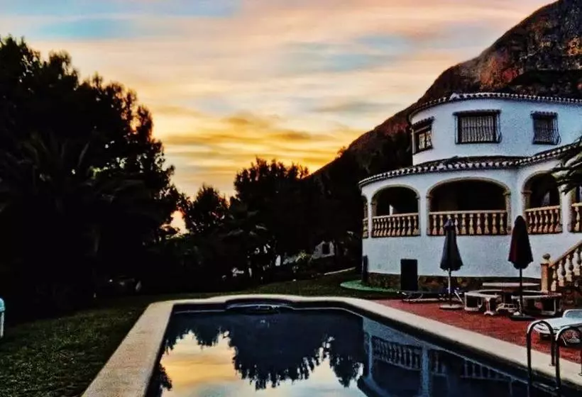 Villa Calle de Auriga