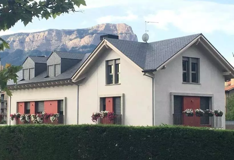 هتل Villa Iacca