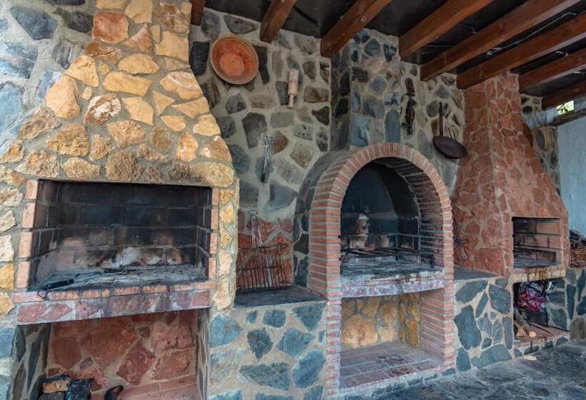 Резиденция Alojamientos Rurales Los Macabes