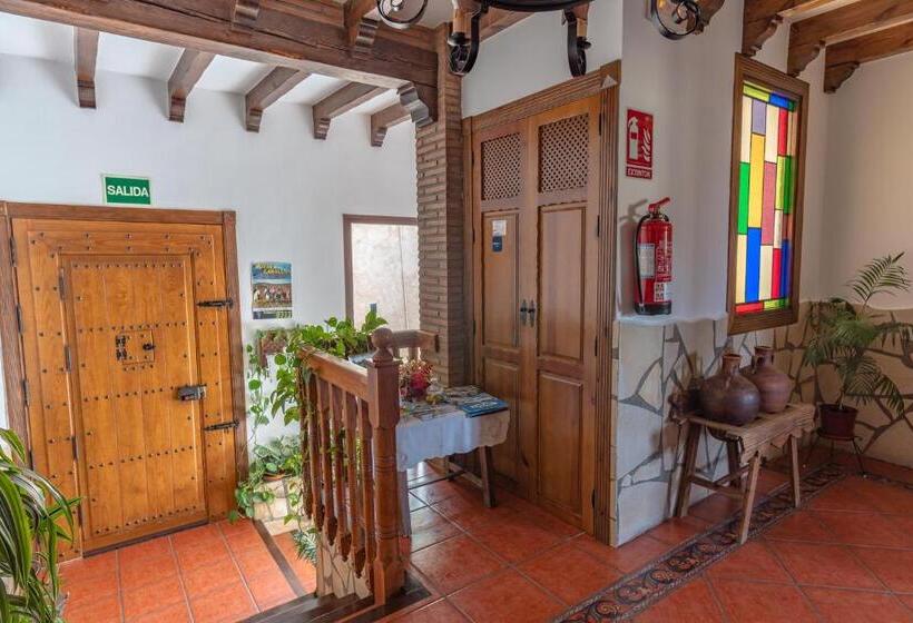 Резиденция Alojamientos Rurales Los Macabes