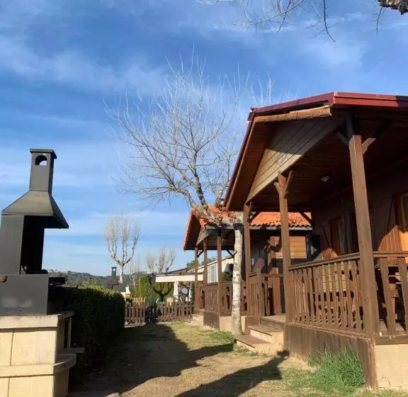 اقامتگاه Camping Gironella