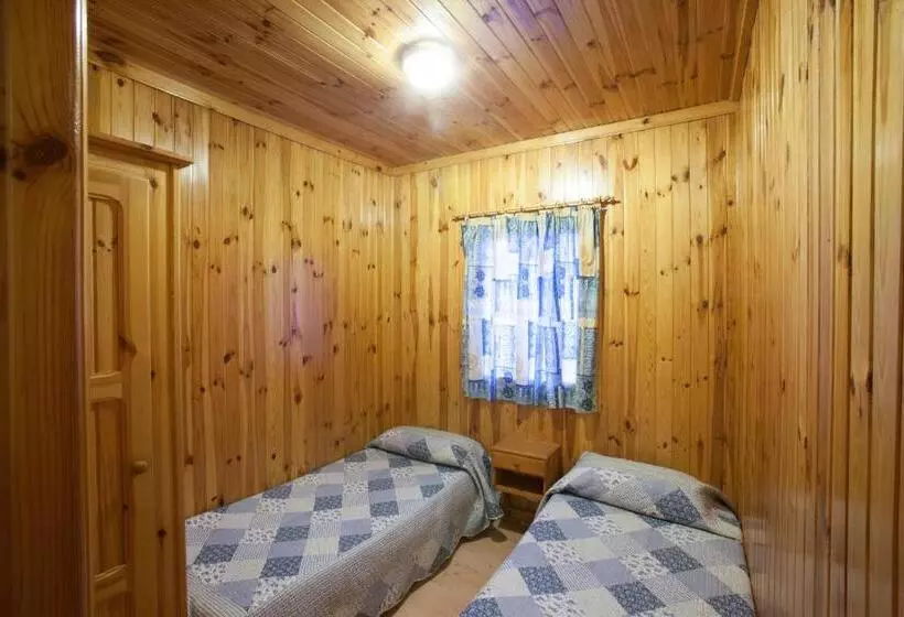 اقامتگاه Camping Gironella
