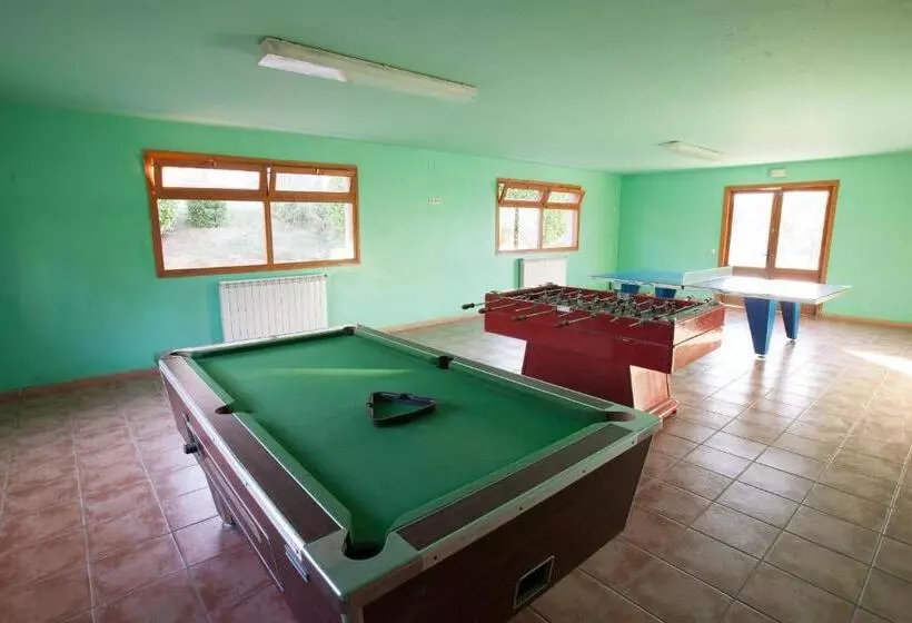 اقامتگاه Camping Gironella