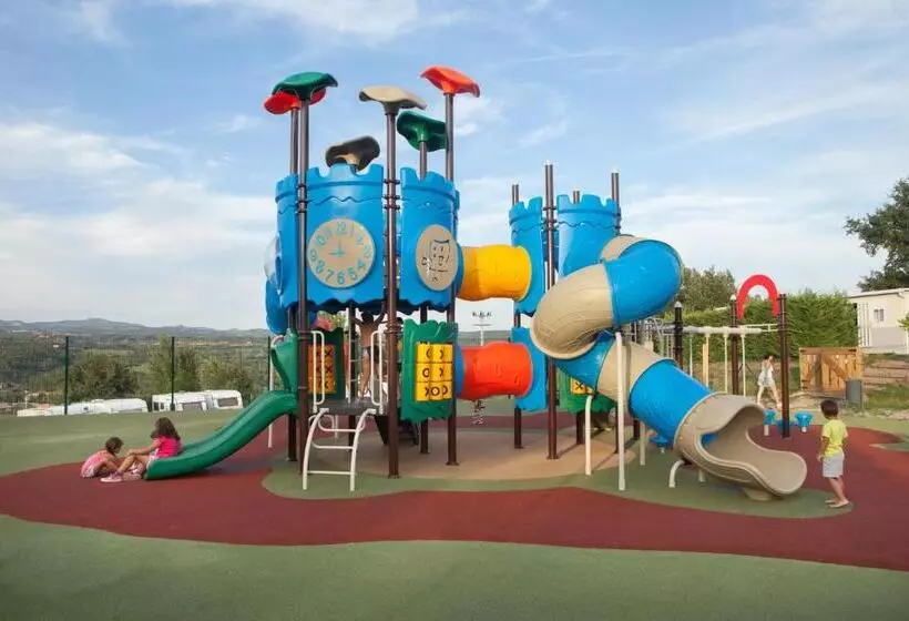 اقامتگاه Camping Gironella