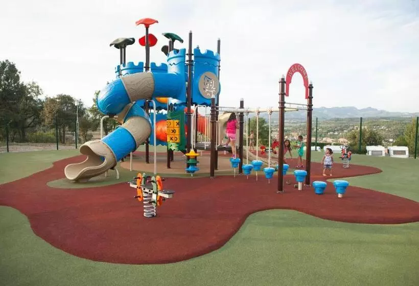 اقامتگاه Camping Gironella