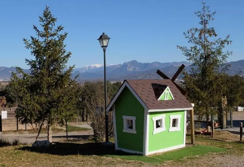 اقامتگاه Camping Gironella