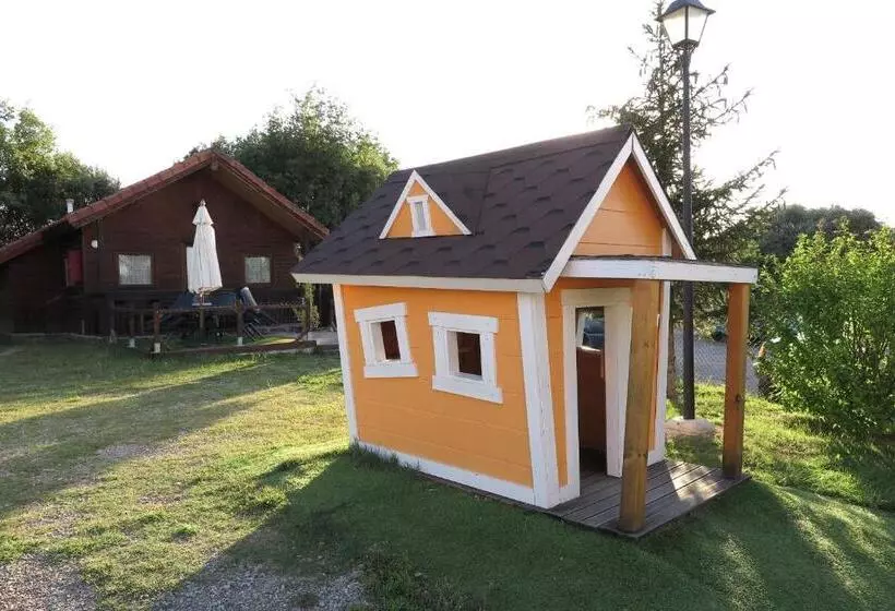 اقامتگاه Camping Gironella