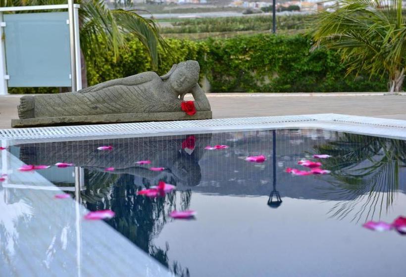 استراحتگاه Villa Dhanvantari